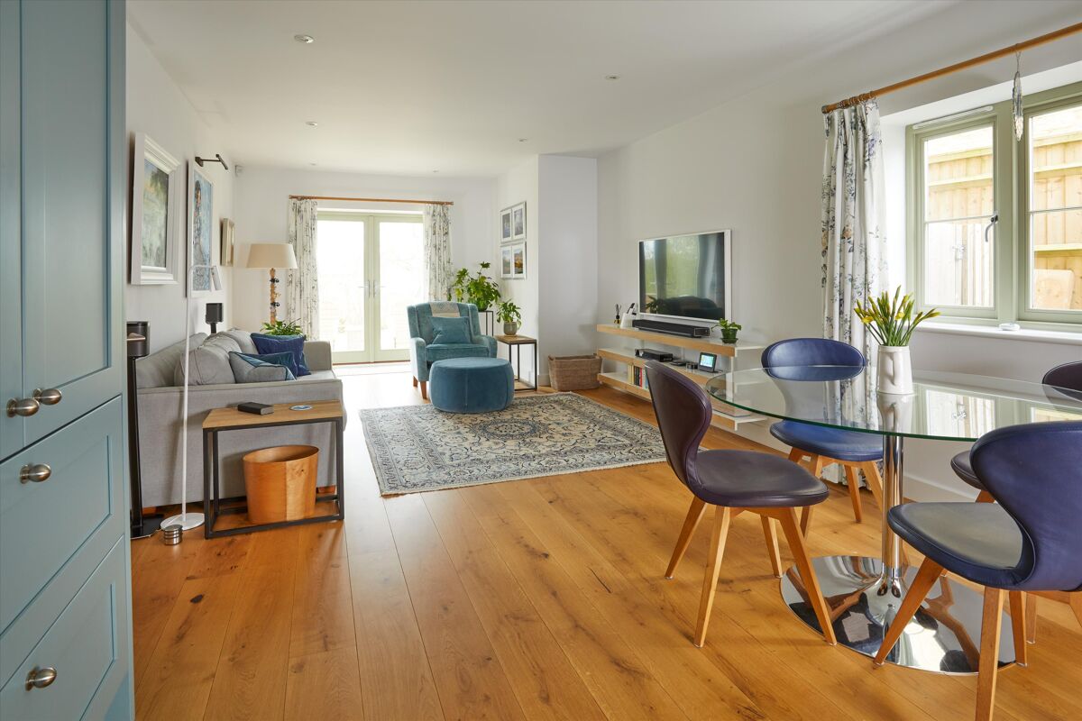 house for sale in Lavender Cottage, ShiptonunderWychwood, Chipping