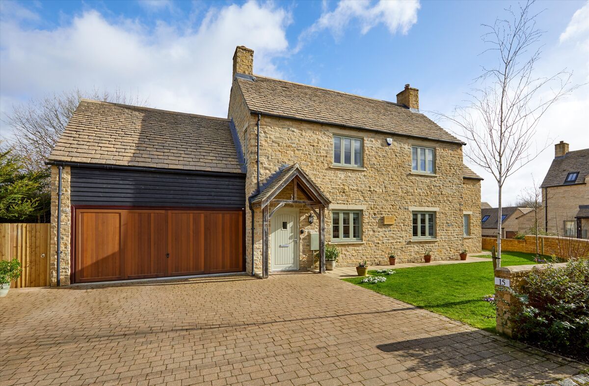 house for sale in ShiptonunderWychwood, Chipping Norton, Oxfordshire