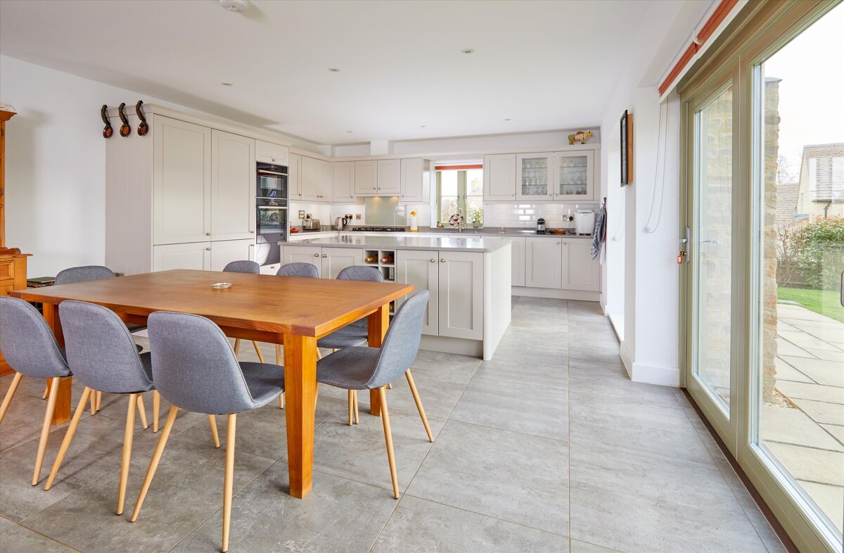 house for sale in ShiptonunderWychwood, Chipping Norton, Oxfordshire