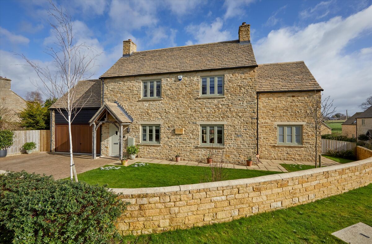 house for sale in ShiptonunderWychwood, Chipping Norton, Oxfordshire