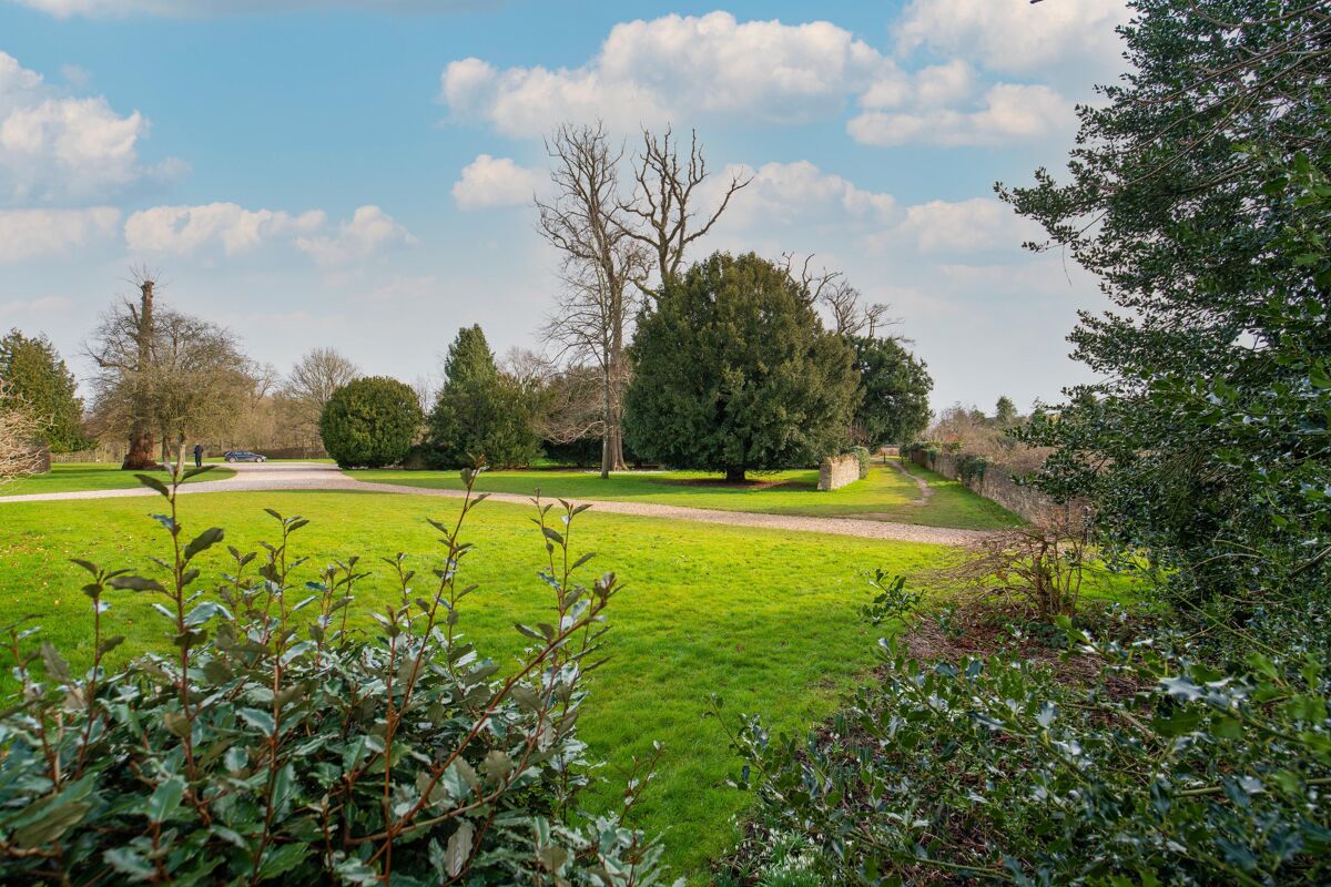 house for sale in Bletchingdon, Oxfordshire, OX5 OXF012211278