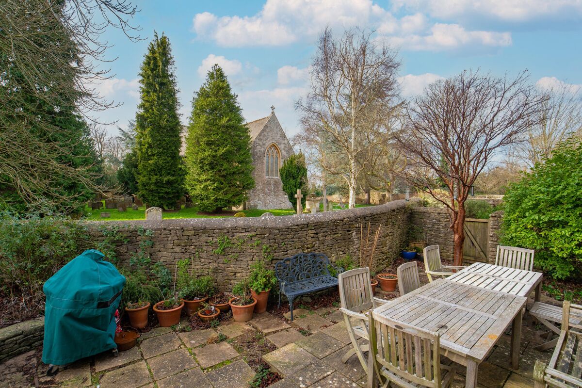 house for sale in Bletchingdon, Oxfordshire, OX5 OXF012211278