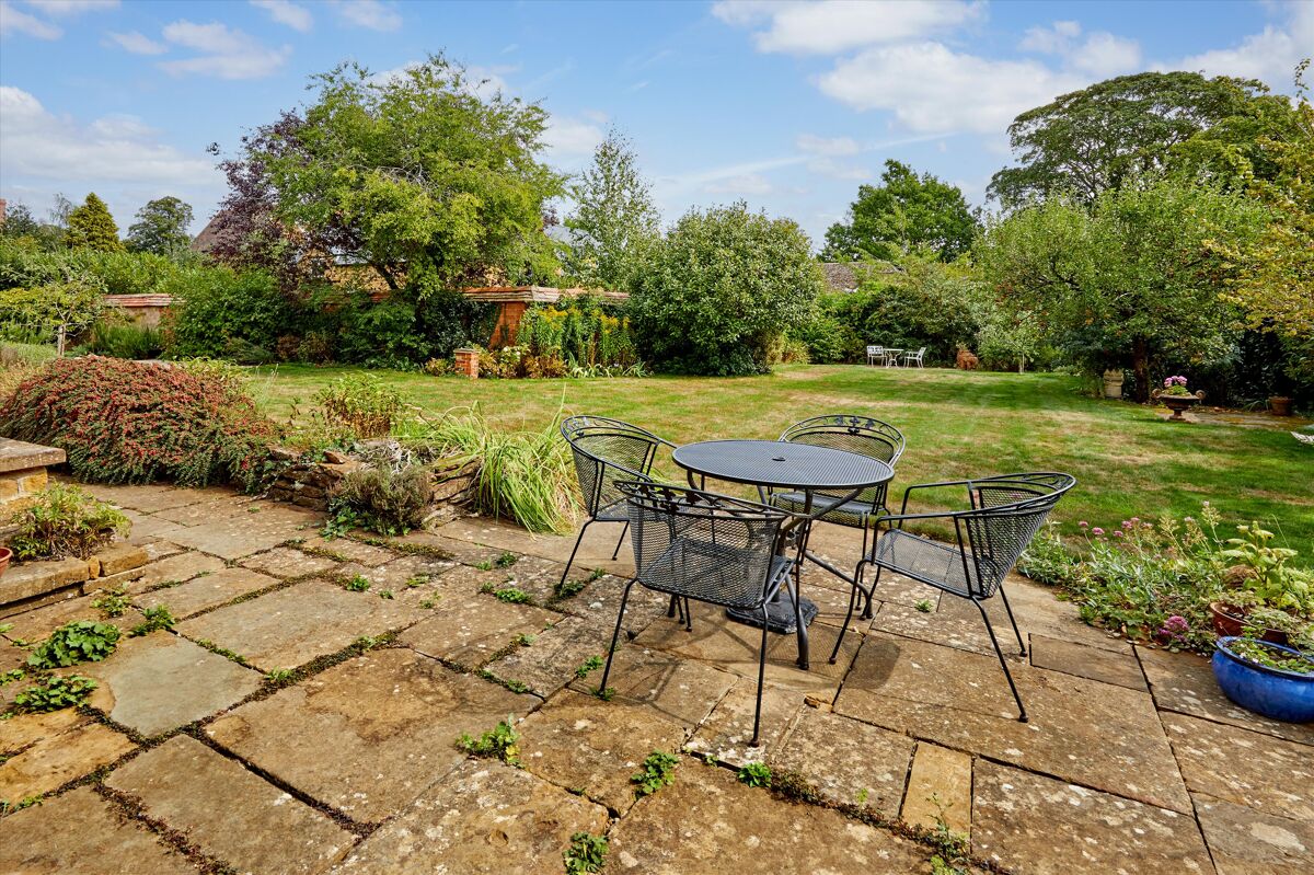 house for sale in Bloxham, Oxfordshire, OX15 OXF012278404 Knight Frank