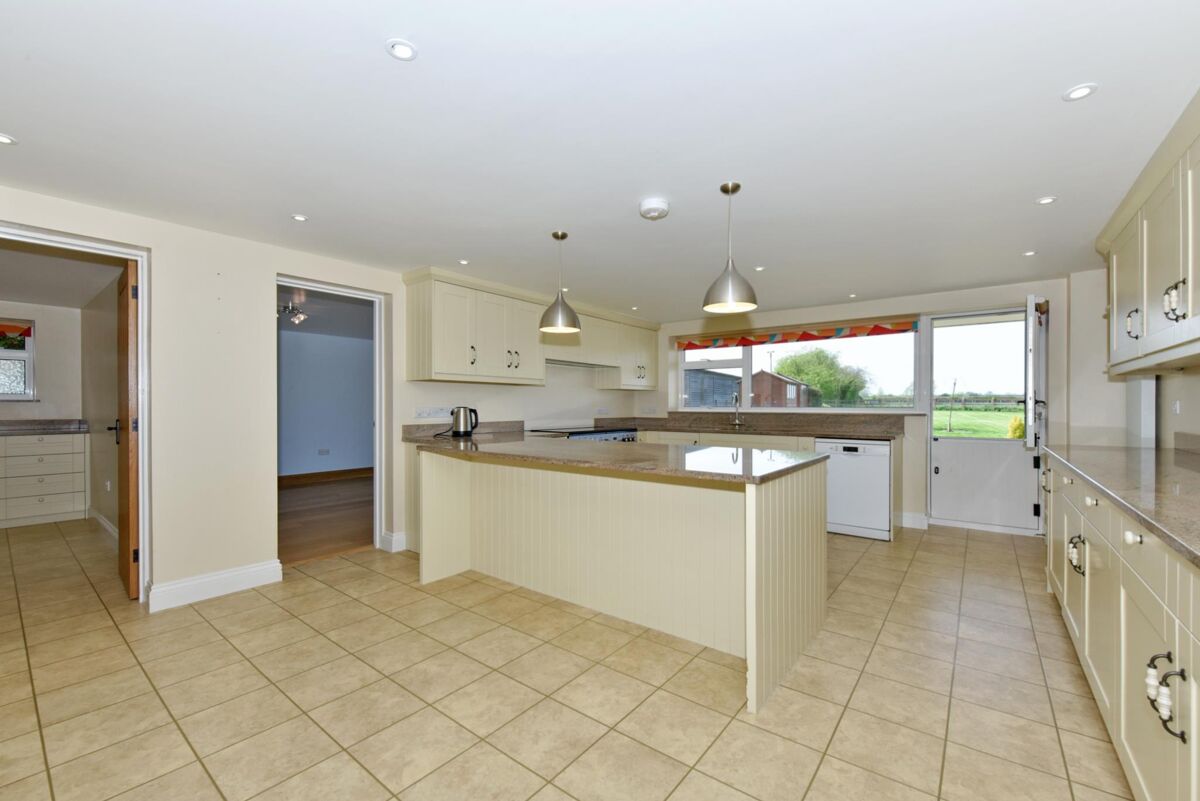 house for sale in Henton, Oxfordshire/Buckinghamshire border, OX39