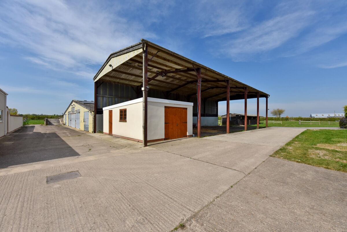 house for sale in Henton, Oxfordshire/Buckinghamshire border, OX39 OXF012287503 Knight Frank