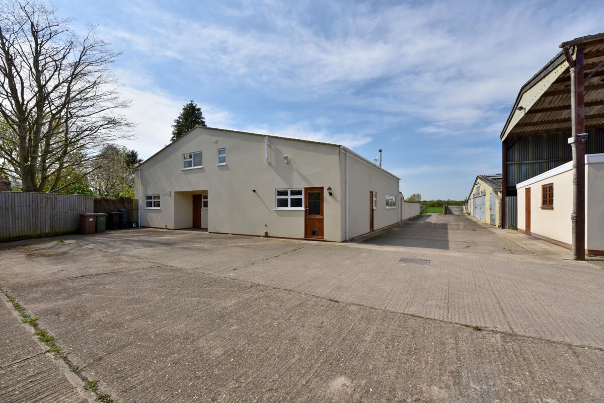 house for sale in Henton, Oxfordshire/Buckinghamshire border, OX39