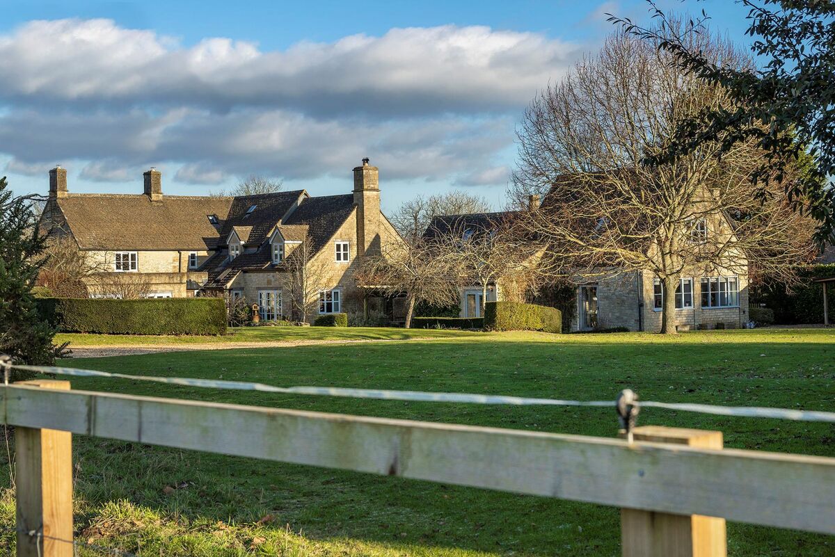 house for sale in Upper Milton, MiltonunderWychwood, Chipping Norton, Oxfordshire, OX7