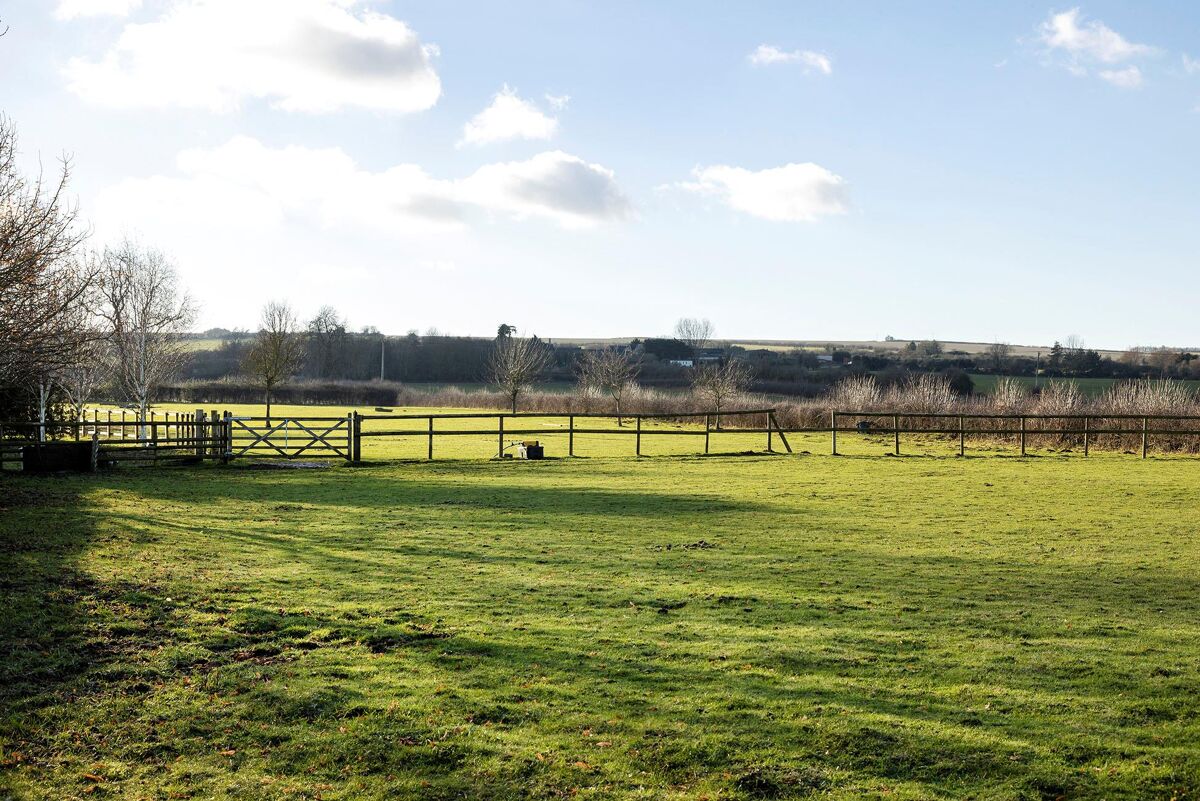 house for sale in Upper Milton, MiltonunderWychwood, Chipping Norton, Oxfordshire, OX7