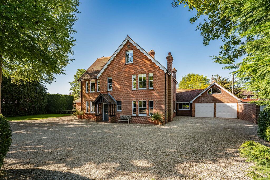 Image of Charlton Road, Wantage, Oxfordshire, OX12.