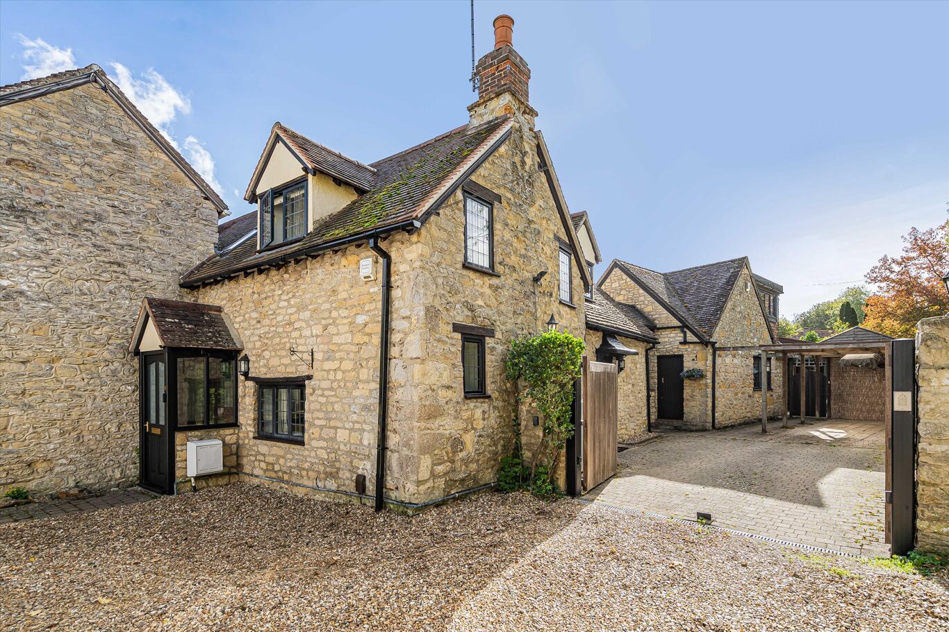 Image of High Street, Wheatley, Oxford, Oxfordshire OX33