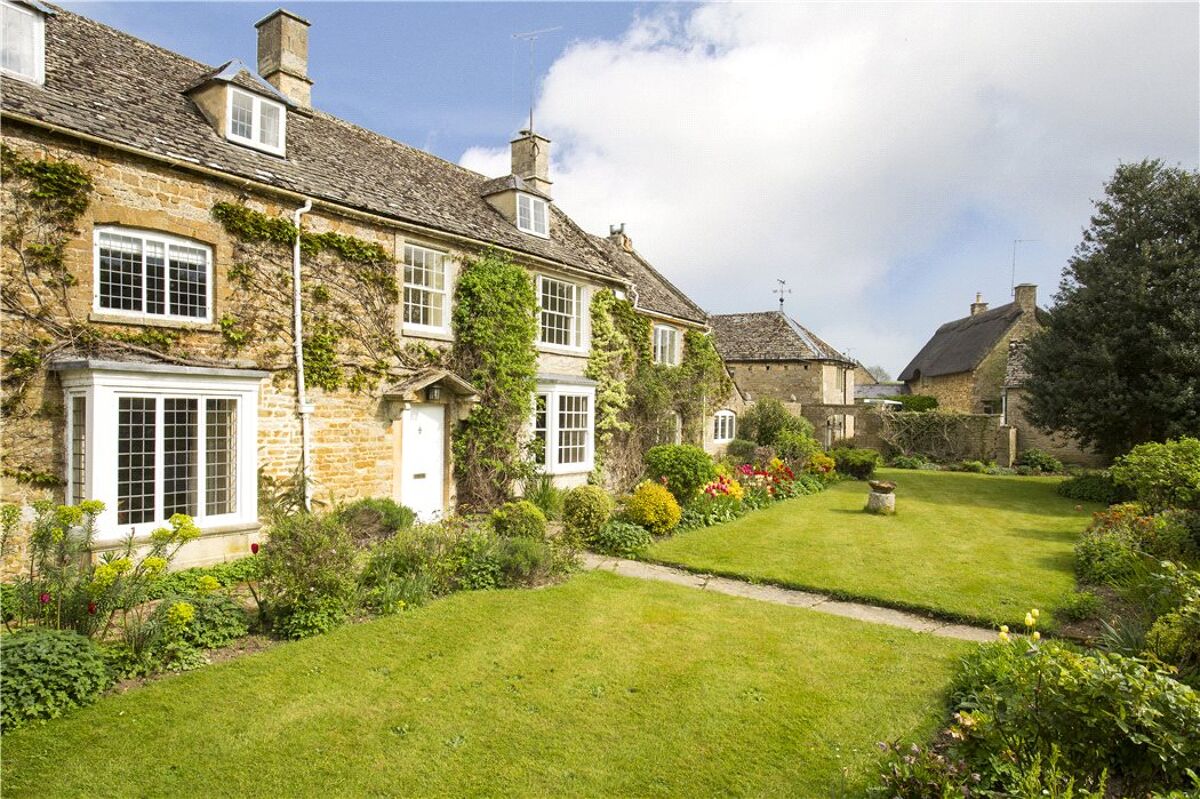 house for sale in The Green, Kingham, Chipping Norton, Oxfordshire, OX7