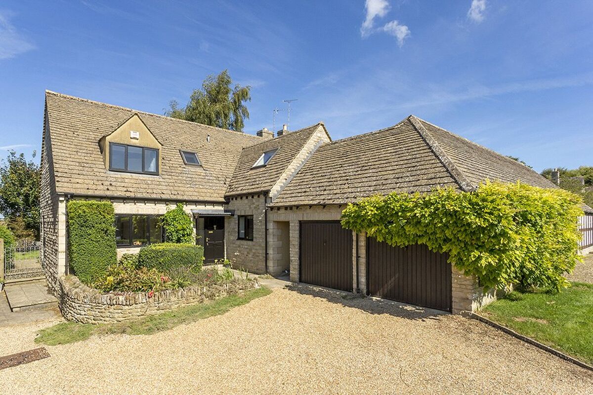 house for sale in Manor Farm Close, Kingham, Chipping Norton