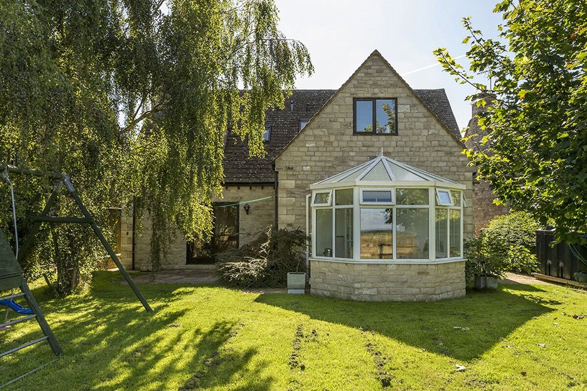 house for sale in Manor Farm Close, Kingham, Chipping Norton