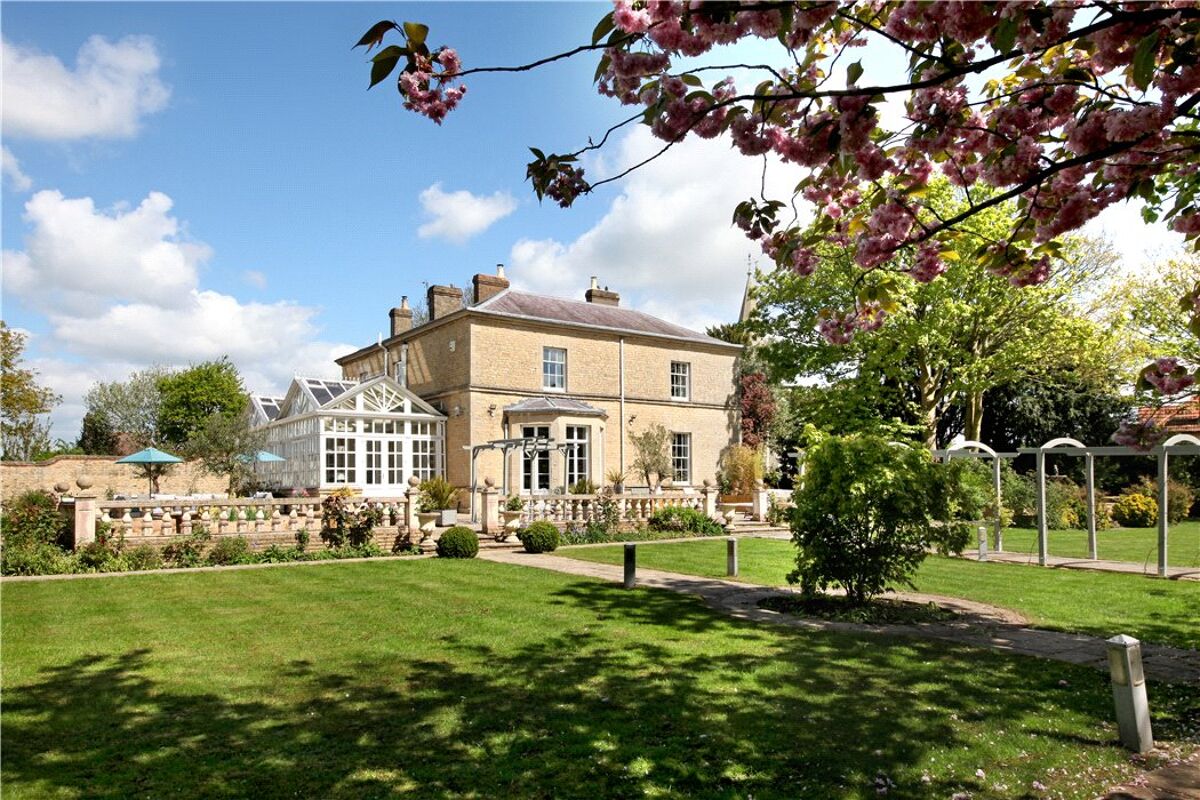 house for sale in Tetsworth, Thame, Oxfordshire, OX9 OXF120048