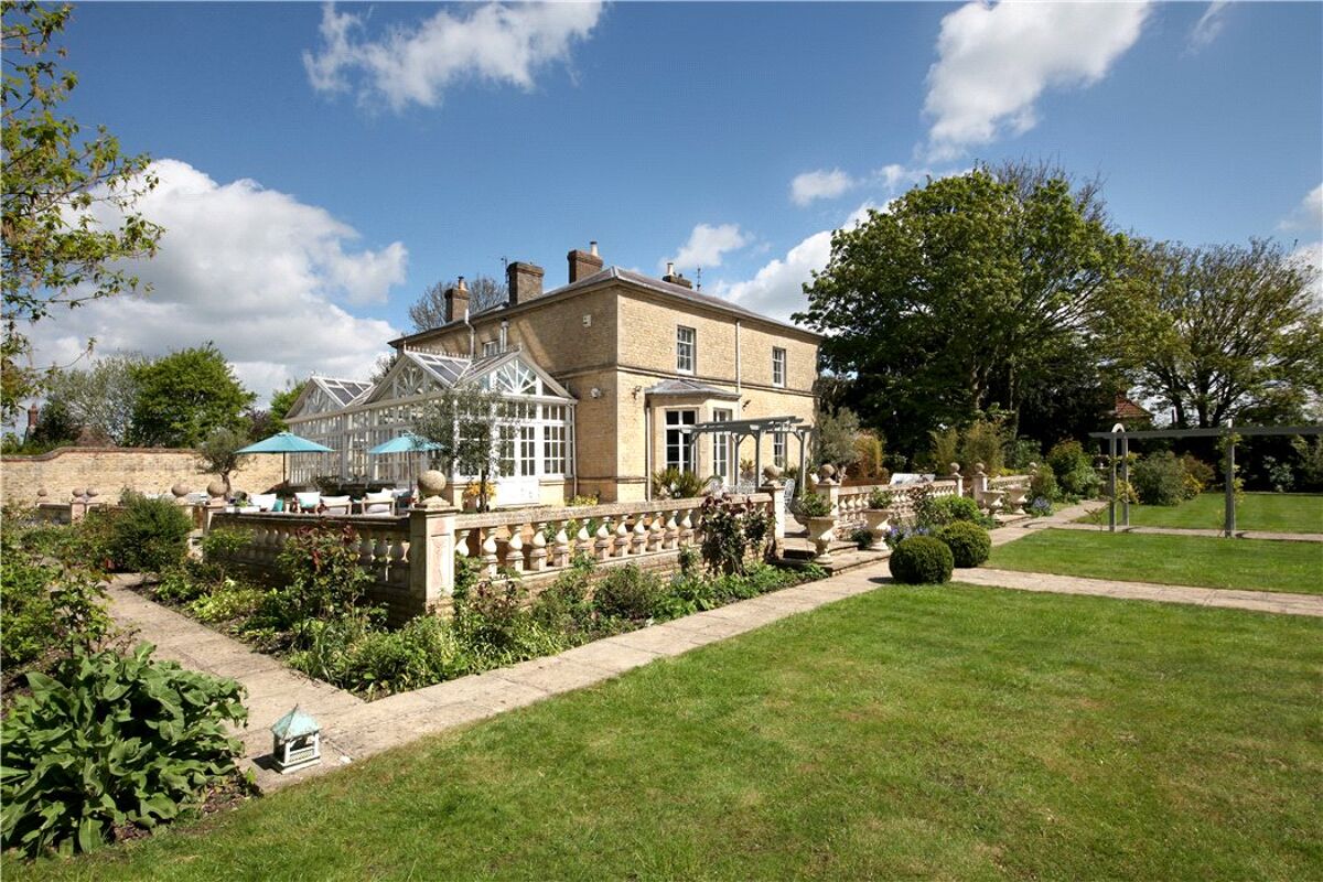 house for sale in Tetsworth, Thame, Oxfordshire, OX9 OXF120048