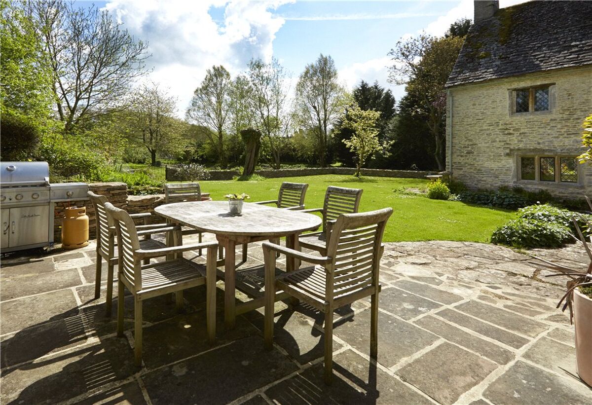 house for sale in The Bridge House, Bridge Street, Shilton, Burford