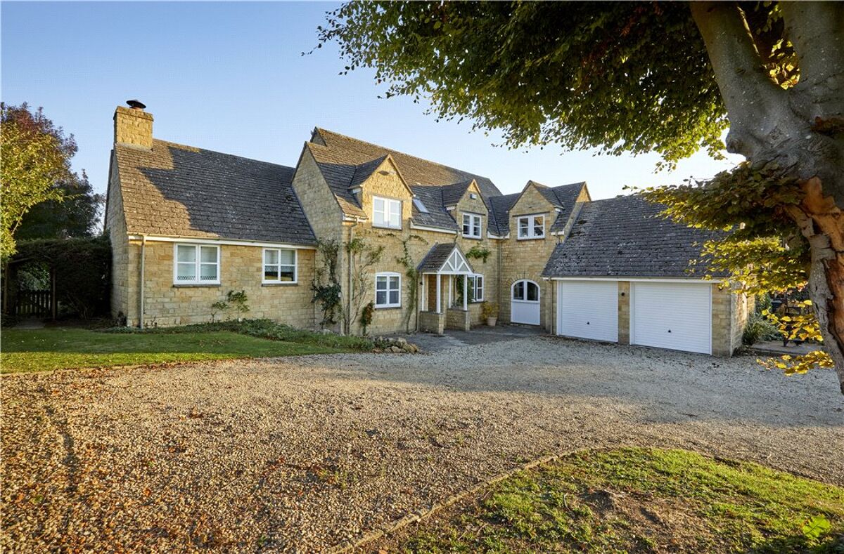 house for sale in Heythrop, Chipping Norton, Oxfordshire, OX7