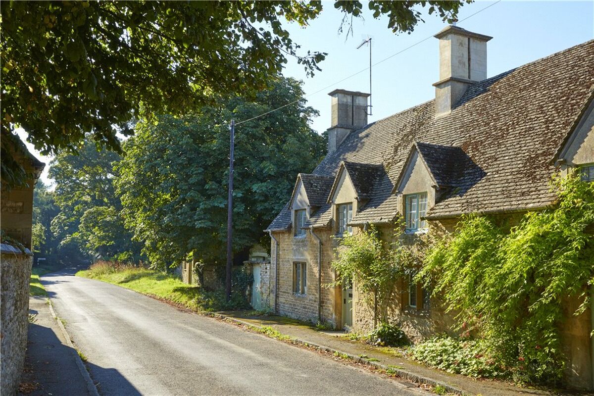 house for sale in Manor Farm Cottage, Manor Road, Sandford St. Martin