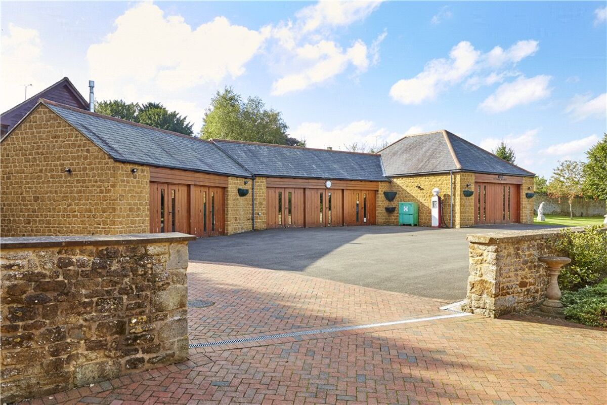 house for sale in Manor Road, Adderbury, Banbury, Oxfordshire, OX17