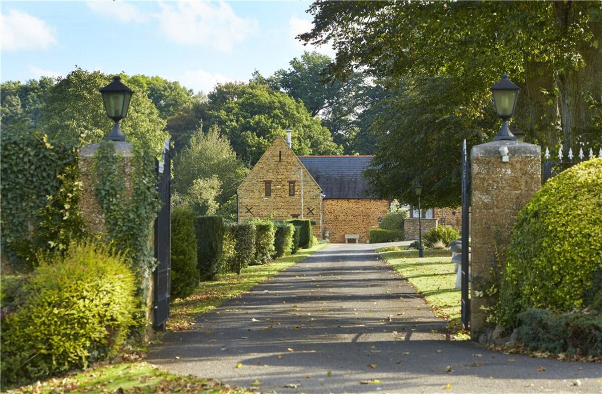 house for sale in Manor Road, Adderbury, Banbury, Oxfordshire, OX17