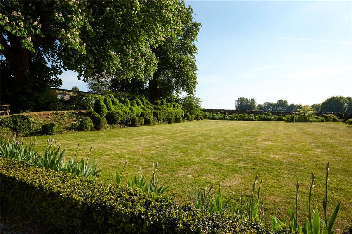 house for sale in Ascott Under Wychwood, Chipping Norton, Oxfordshire