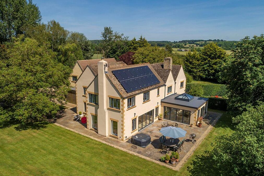 Image of Kingham, Chipping Norton, Oxfordshire, OX7