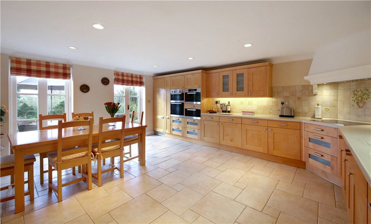 house for sale in Cuddington, Buckinghamshire, HP18 OXF170073