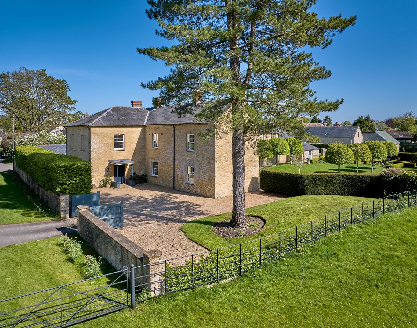 Image of Court Farm House, Fritwell, Oxfordshire, OX27