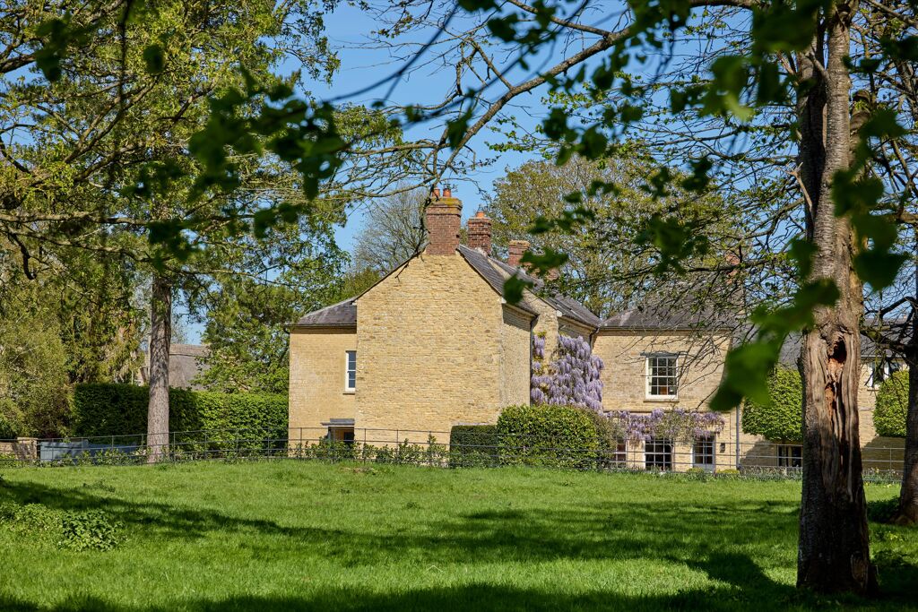 Image of Court Farm House, Fritwell, Oxfordshire, OX27