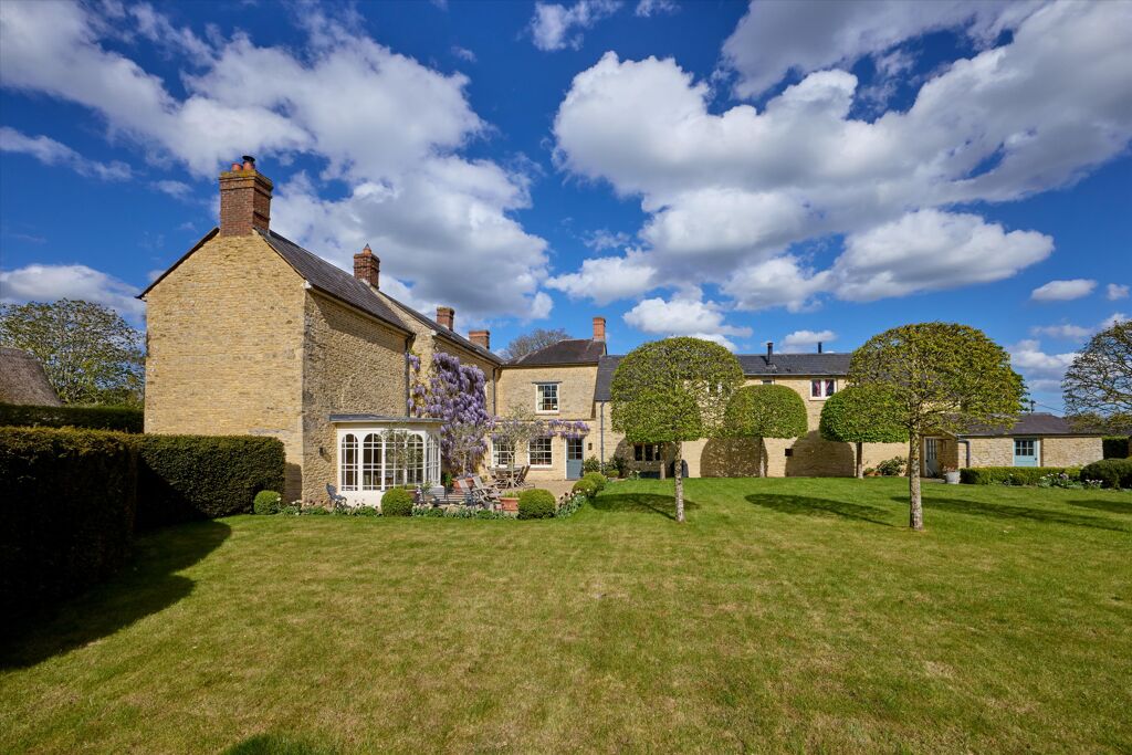 Image of Court Farm House, Fritwell, Oxfordshire OX27