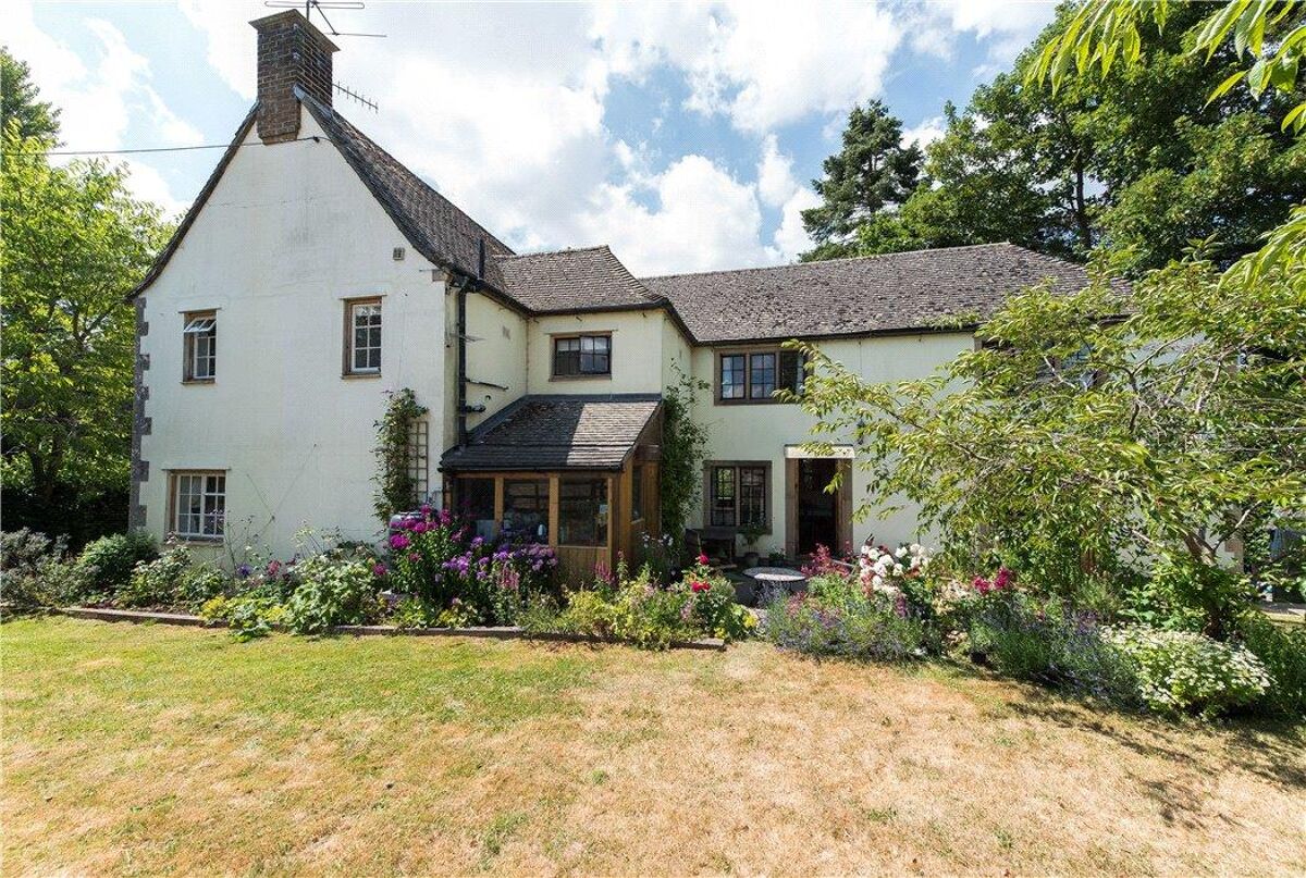 house for sale in AscottUnderWychwood, Chipping Norton, Oxfordshire