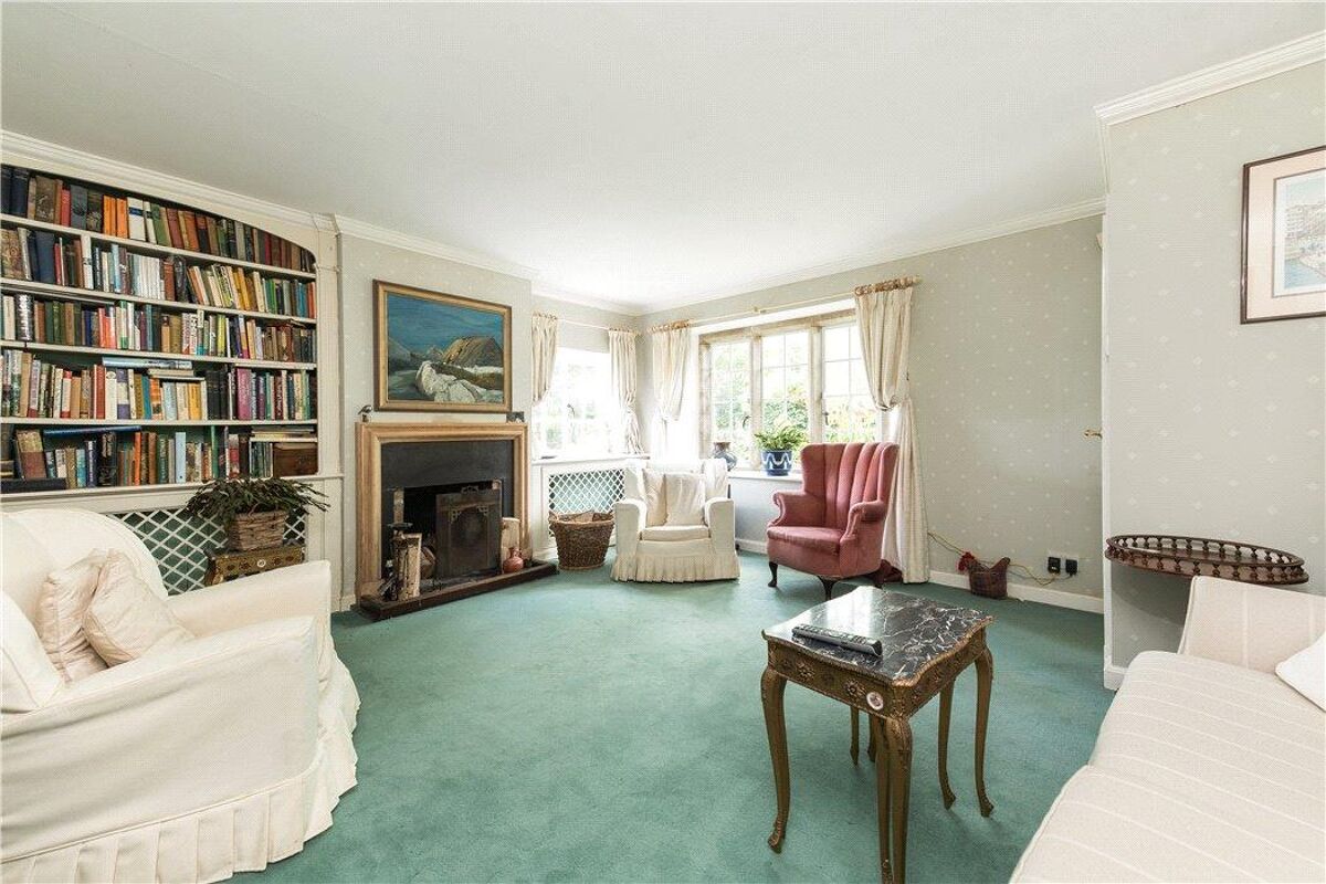 house for sale in AscottUnderWychwood, Chipping Norton, Oxfordshire