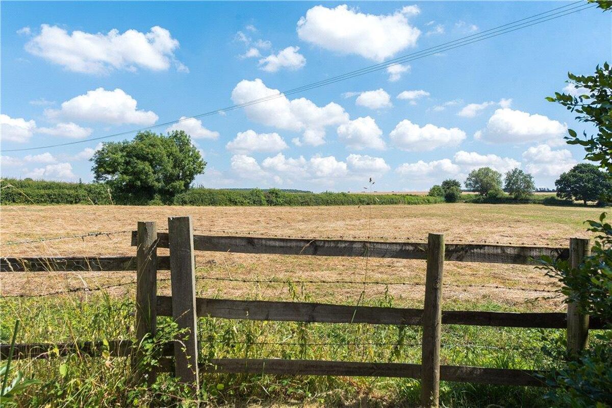 house for sale in AscottUnderWychwood, Chipping Norton, Oxfordshire