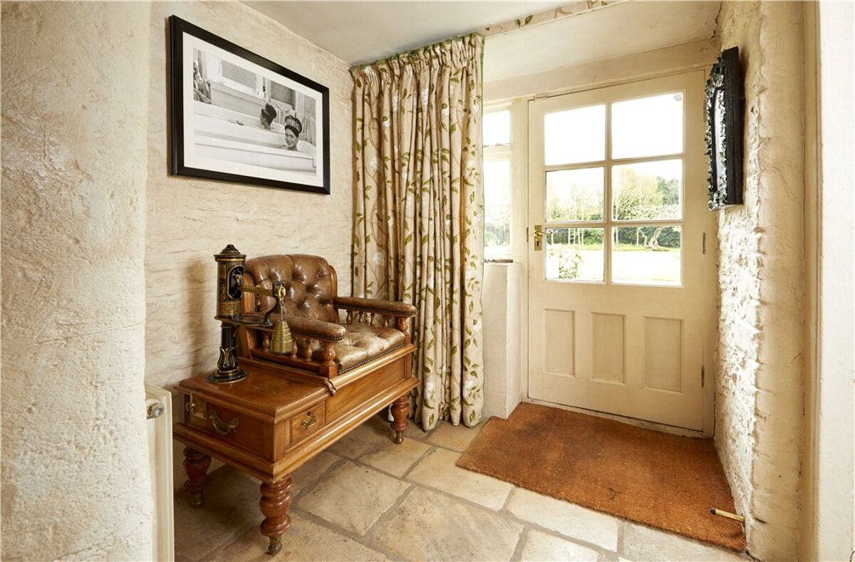 house for sale in Filkins, Lechlade, Oxfordshire, GL7 OXF180148