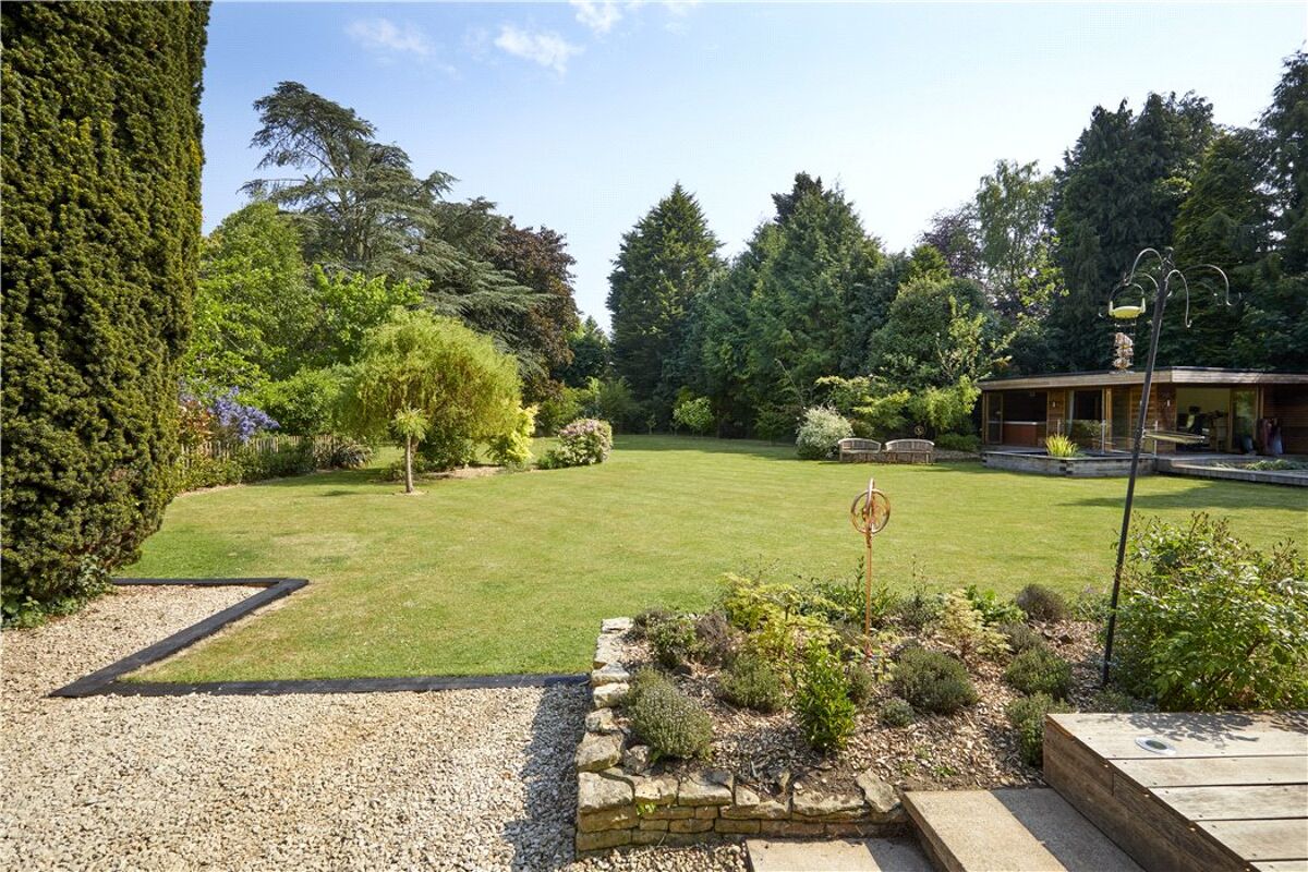 house for sale in Sandy Lane, Yarnton, Kidlington, Oxfordshire, OX5