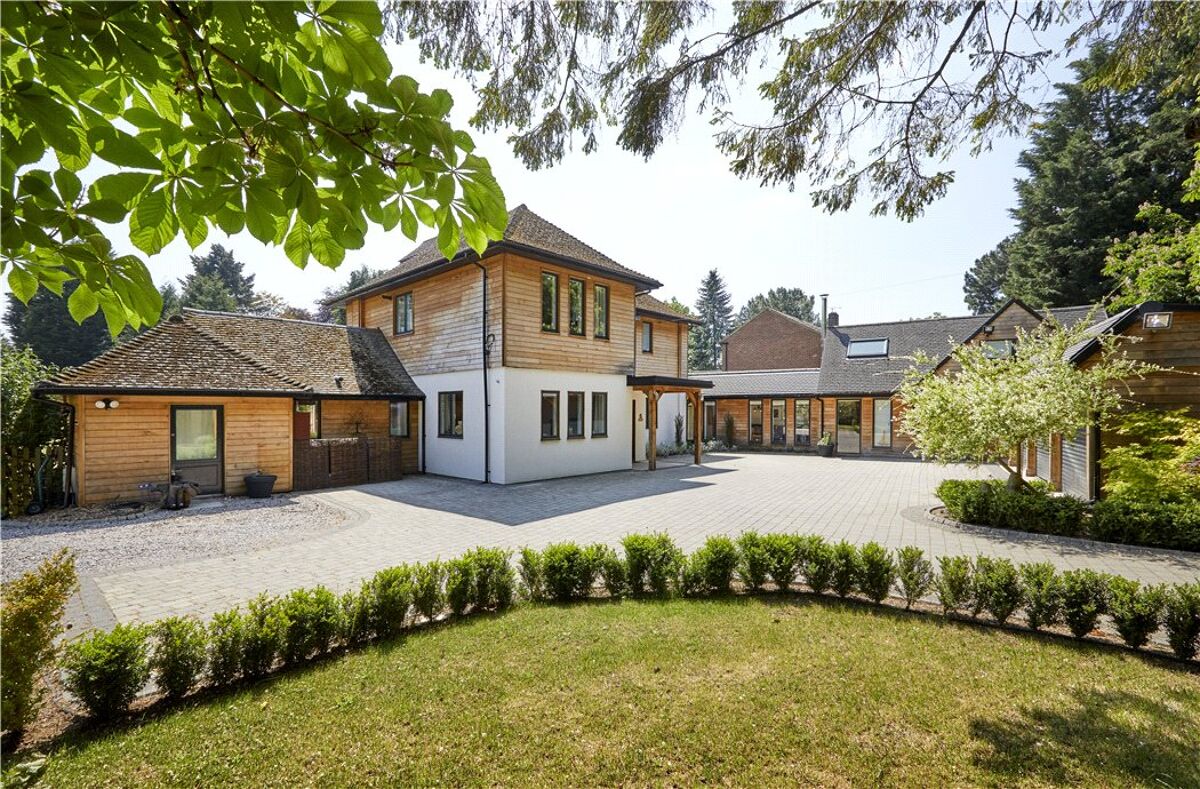 house for sale in Sandy Lane, Yarnton, Kidlington, Oxfordshire, OX5