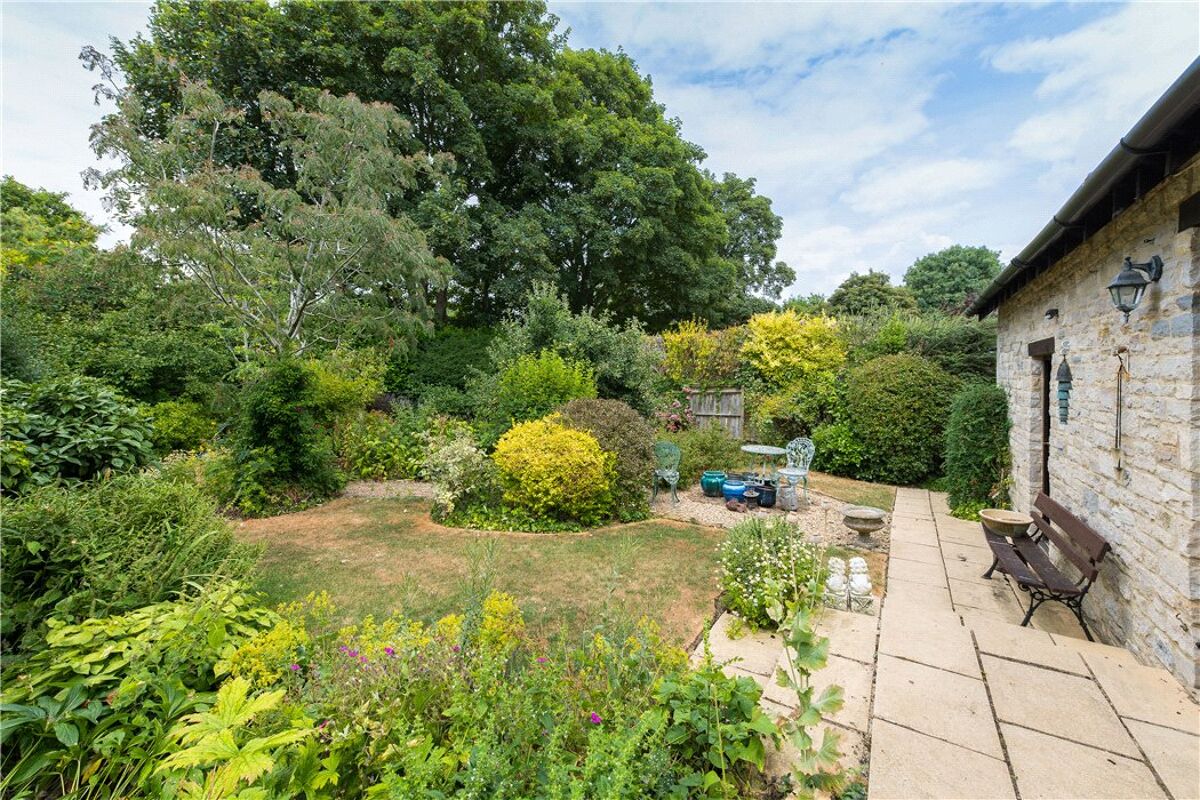 house for sale in Home Farm Close, ShiptonunderWychwood, Chipping