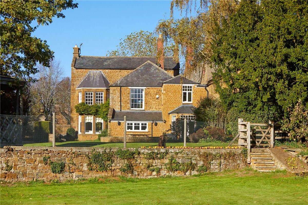 house for sale in The Green, Adderbury, Banbury, Oxfordshire, OX17 OXF180487 Knight Frank