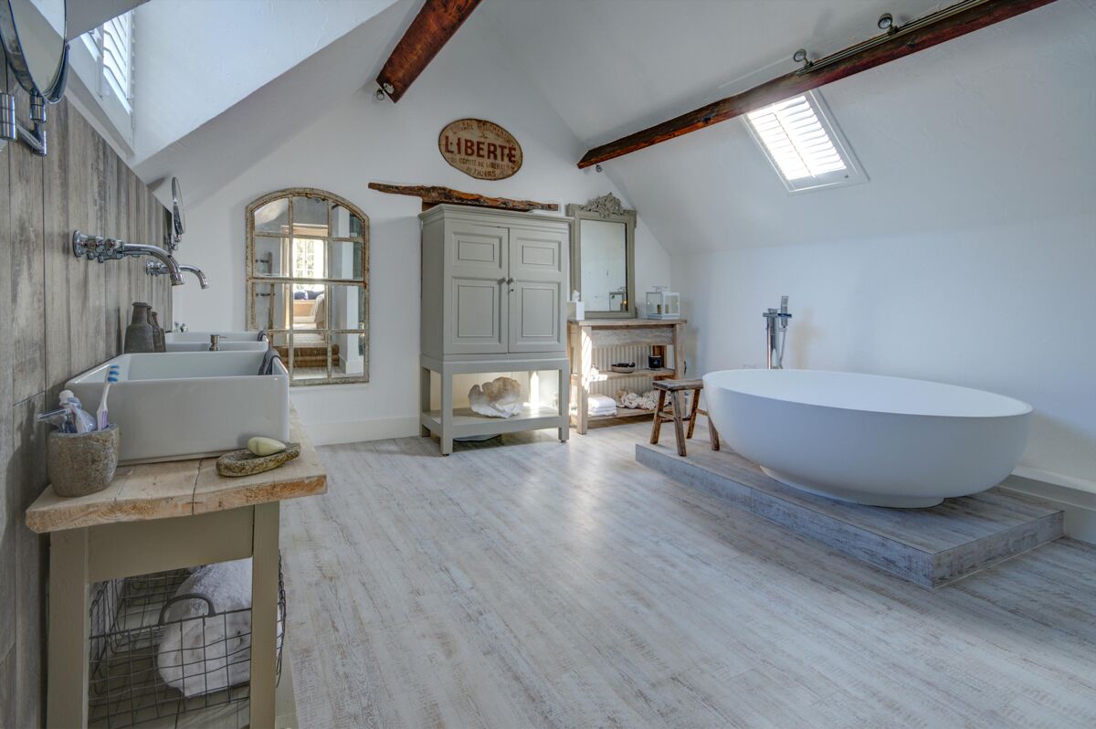 farmhouse for sale in Taston, Charlbury, Oxfordshire, OX7 - oxf180518 ...