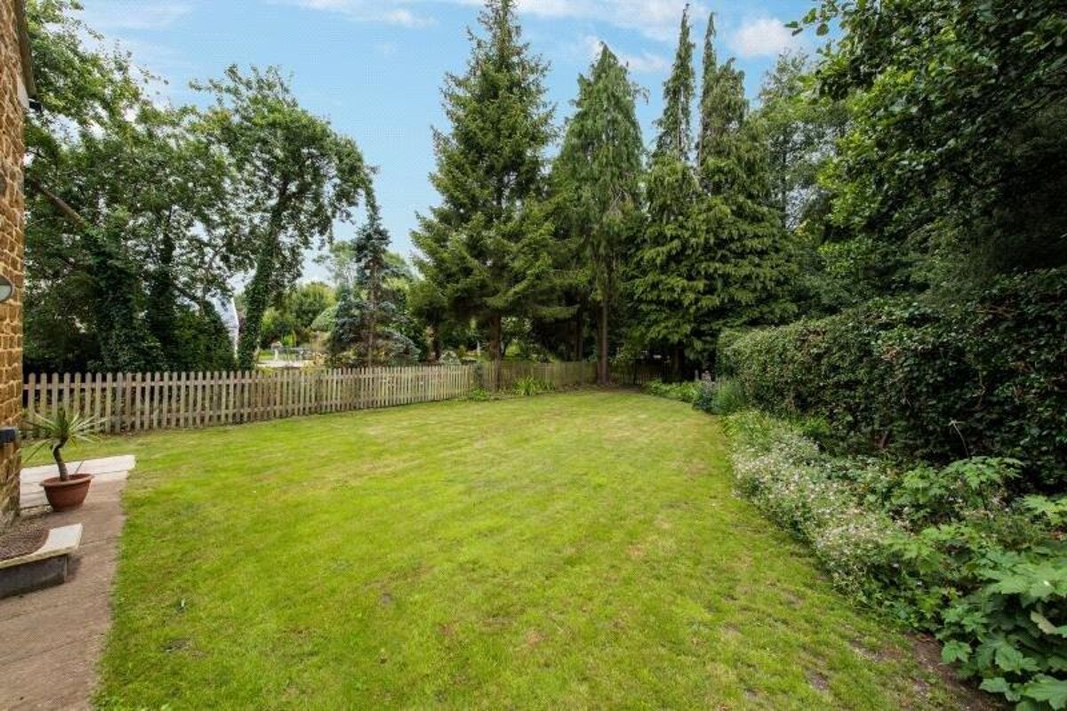 house for sale in Adderbury, Banbury, Oxfordshire, OX17 OXF190152