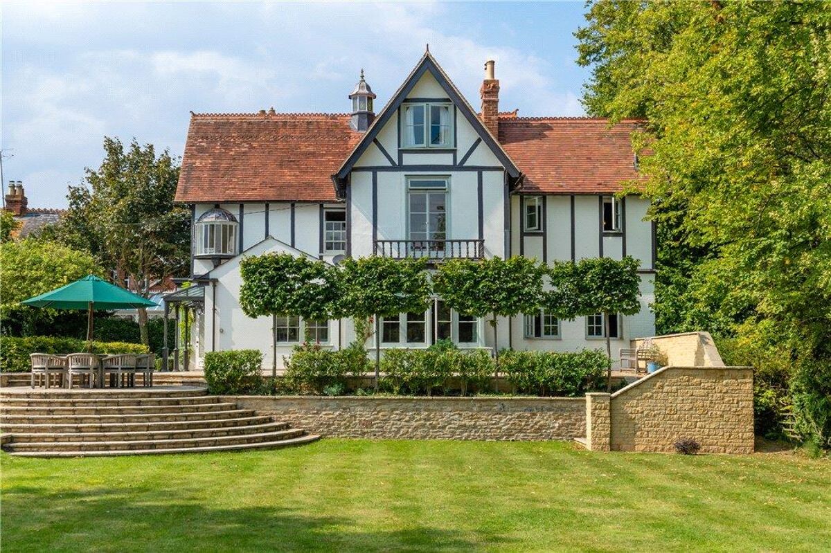 house for sale in Belmont, Wantage, Oxfordshire, OX12 OXF190277 Knight Frank house for sale in Belmont, Wantage, Oxfordshire, OX12 OXF190277 Knight Frank