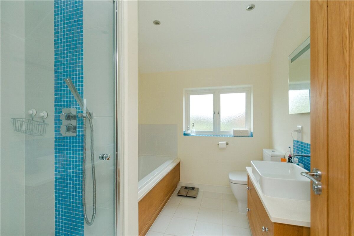 house for sale in Oakhall Court, Oakley, Aylesbury, Buckinghamshire