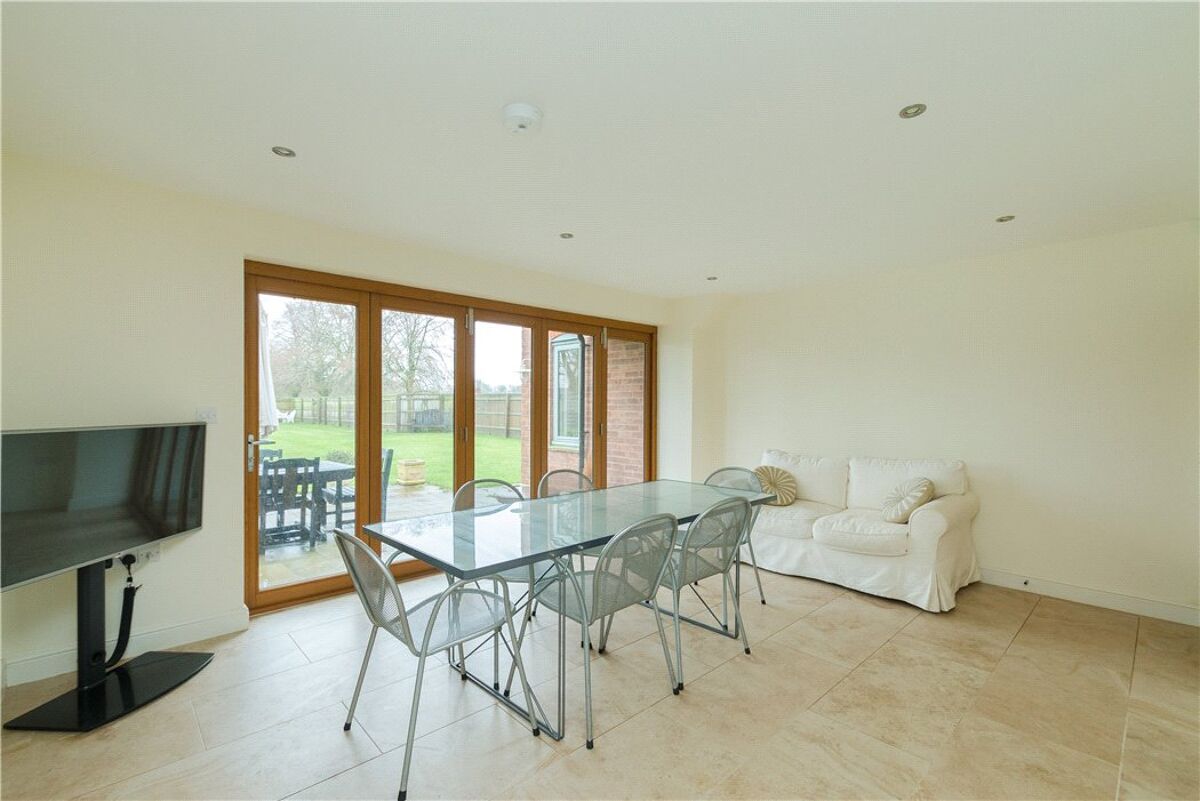 house for sale in Oakhall Court, Oakley, Aylesbury, Buckinghamshire