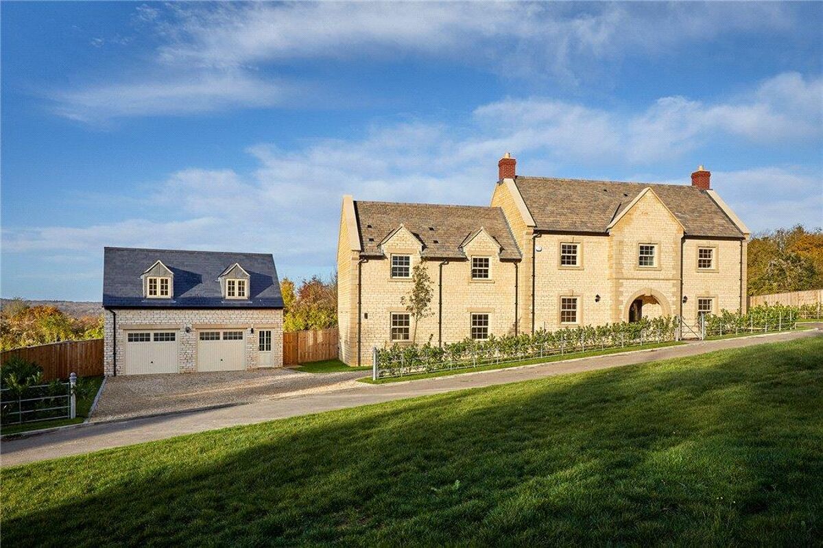 house for sale in Wychwood View, Woodstock Road, Charlbury, Chipping