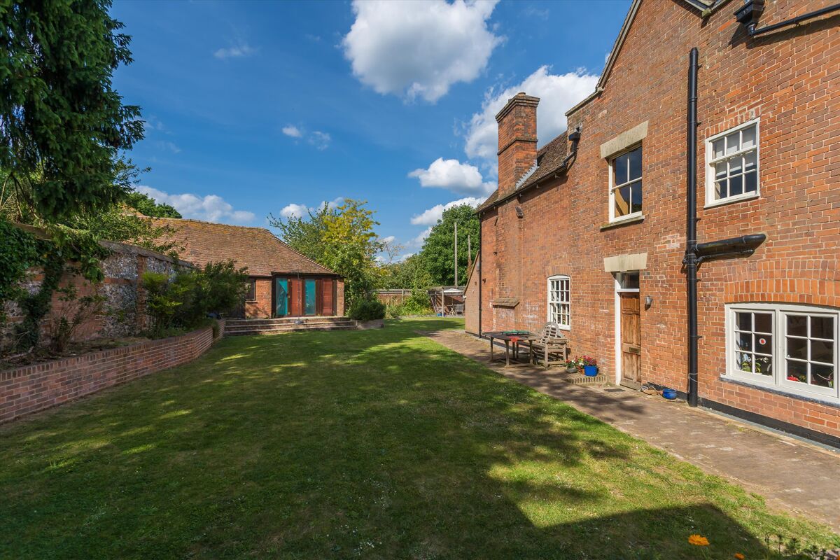 house for sale in Moreton Road, Aston Upthorpe, Didcot, Oxfordshire