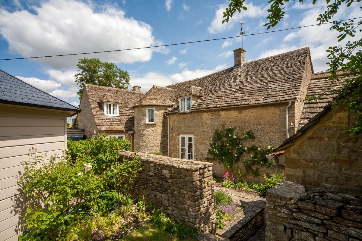 house for sale in Broadwell, Oxfordshire, GL7 OXF200012 Knight Frank