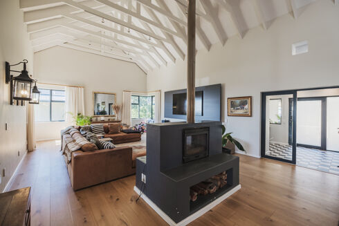 Picture of House for sale.