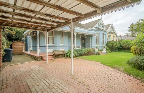 Picture of 3 bedroom house for sale.