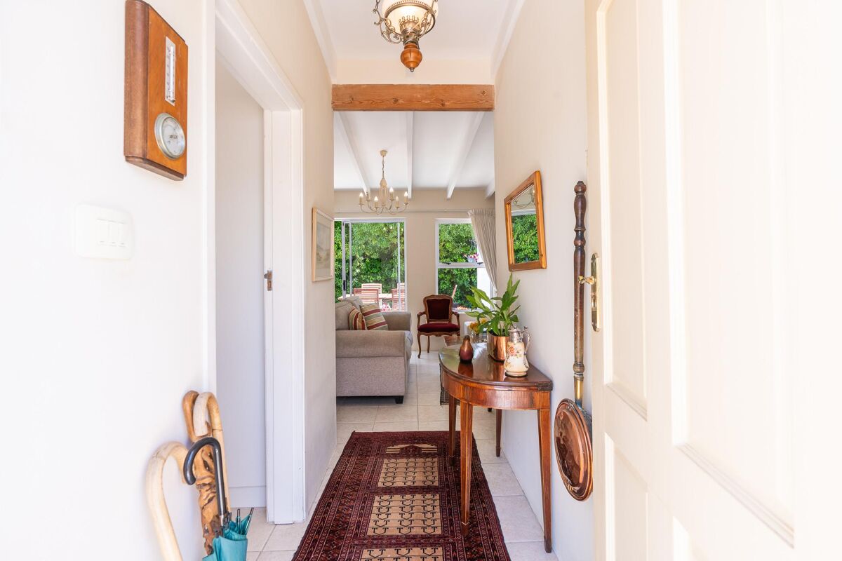 house for sale in Cape Town, Constantia pdr7759 Knight Frank