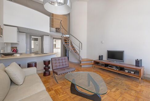 Picture of 1 bedroom apartment for sale.